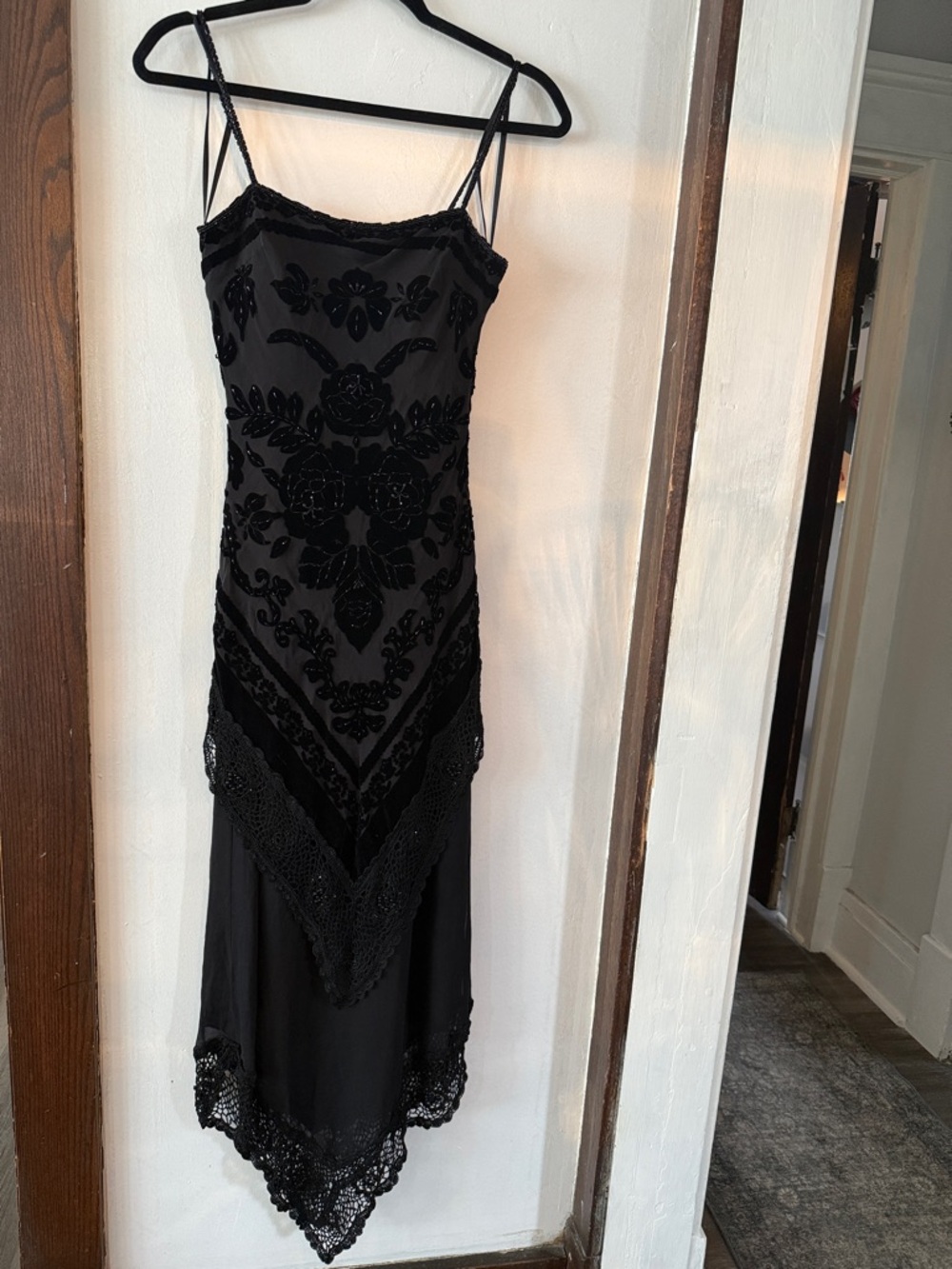 Sue Wong Black Beaded Velvet-Appliqué Slip Dress
